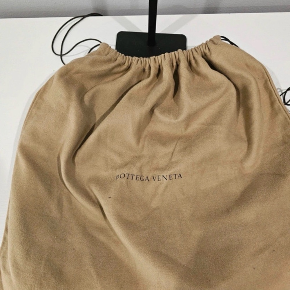Bottega Veneta White Intrecciato Leather Tote Medium Size - Picture 15 of 16